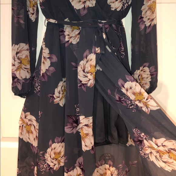 Dress - Picture 5 of 7